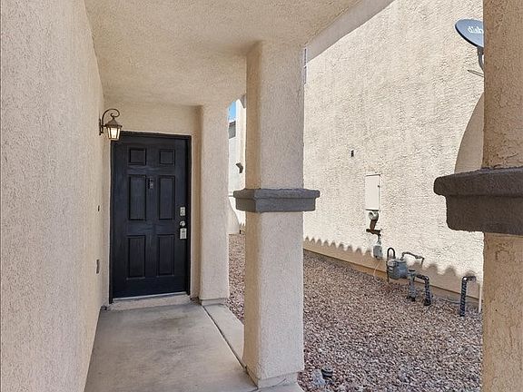 4th image of 6454 Karlsen Ct