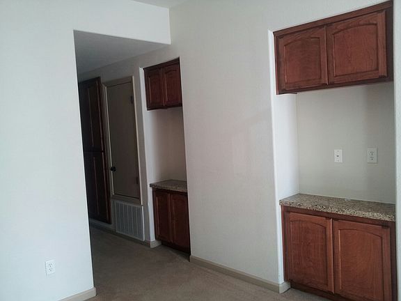 Hallway/Cabinets