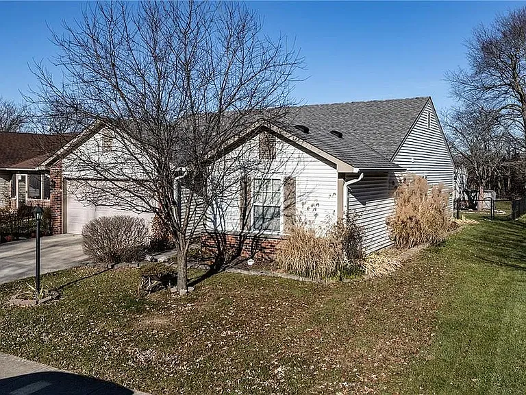 1528 Cherrywood Ct — Photo 3
