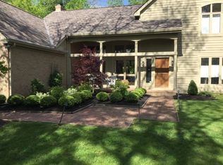 10499 Riverside Dr, Powell, OH 43065