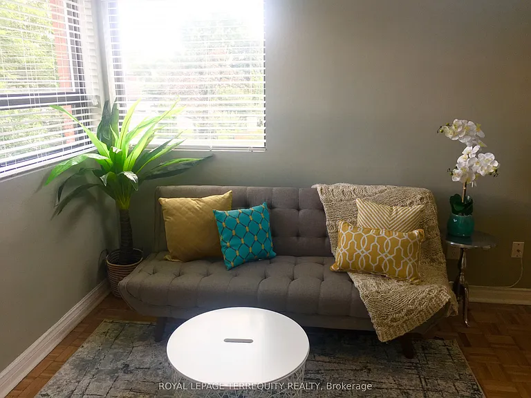 305 Margueretta St #TOP FLOOR — Photo 3