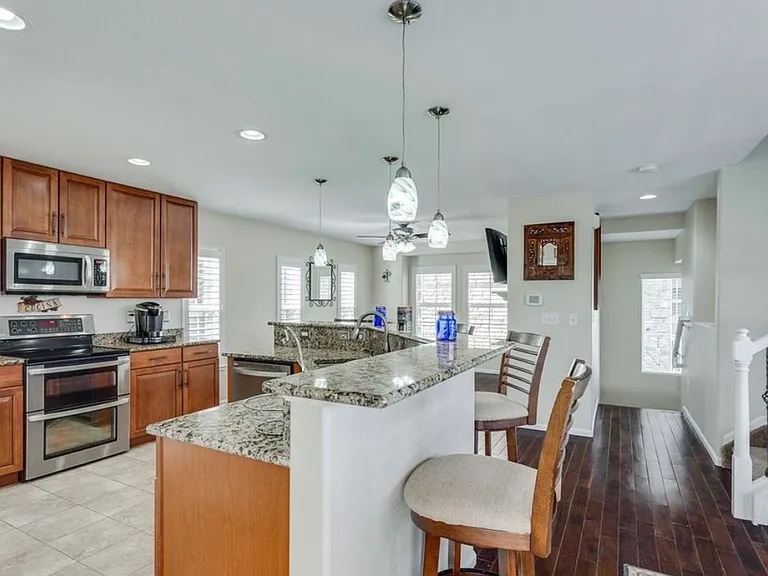 11963 Bolton Dr — Photo 11