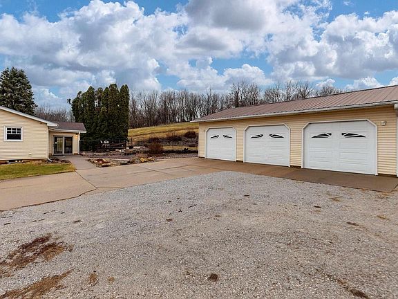 3rd image of 3736 Nobis Dr