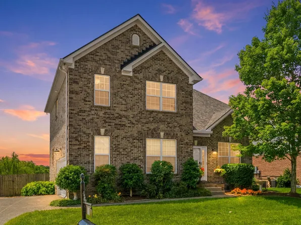 107 Brant Ln, Hendersonville, TN 37075