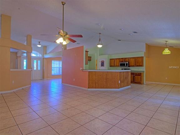 4th image of 2532 Barry Dr