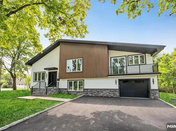 62 Asmus Rd, Closter, NJ 07624