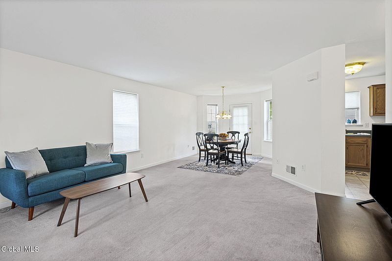 5th image of 43 Morning Glory Way