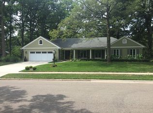 1051 Monterey Dr SE, East Grand Rapids, MI 49506