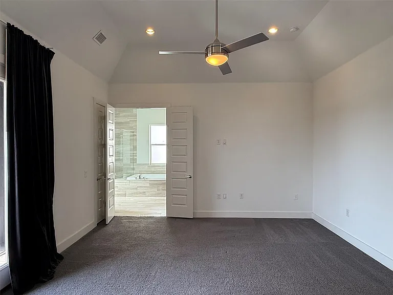 6117 Seville Dr — Photo 22