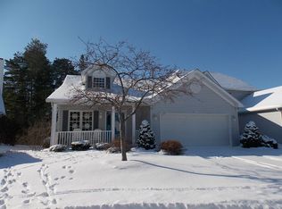 5319 White Swan Ct, North Royalton, OH 44133