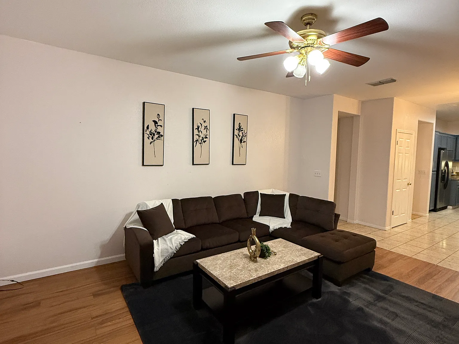1323 Montgomery Ln — Photo 3