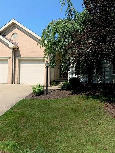 2nd image of 1844 Southpointe Cir NE