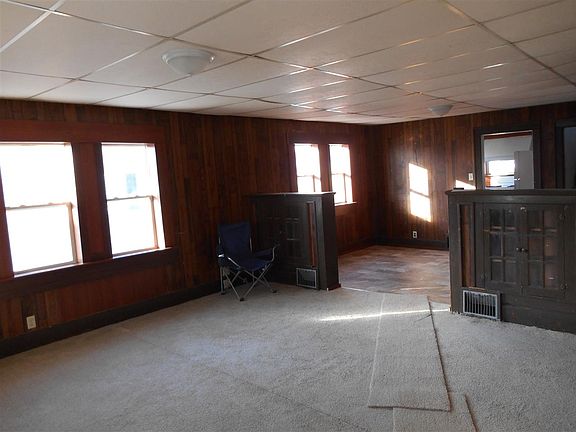 5th image of 608 W Lusher Ave