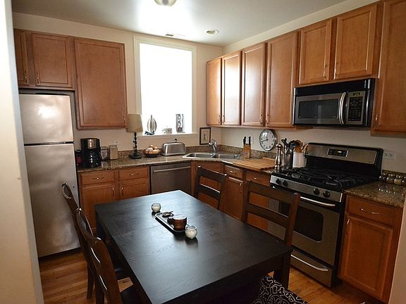 3rd image of 4640 N Albany Ave APT 2N