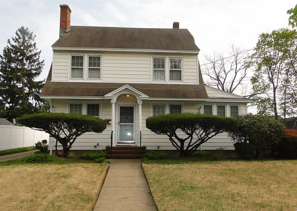 1st image of 217 Porterfield Pl
