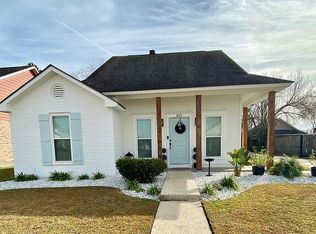 1213 Woodway Dr, Baton Rouge, LA 70816