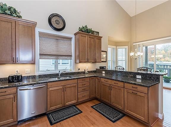 3rd image of 1575 Terra Vista Ct