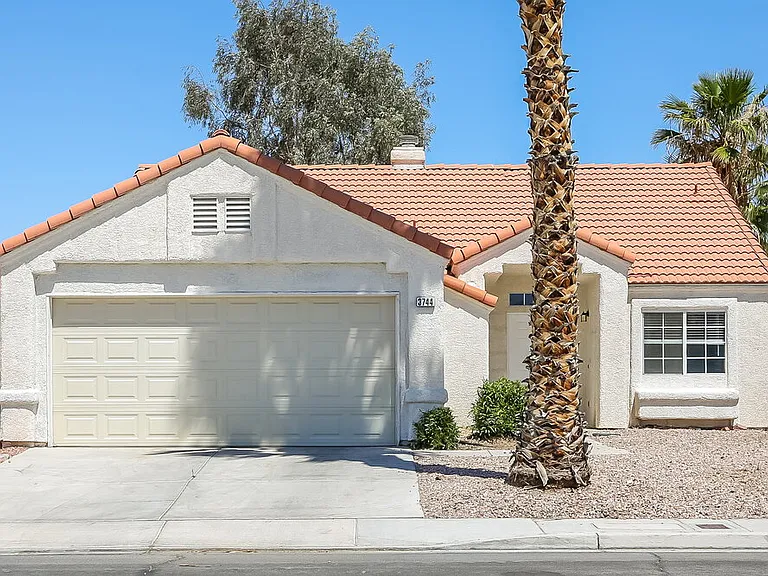 3744 Blue Dawn Dr — Photo 1