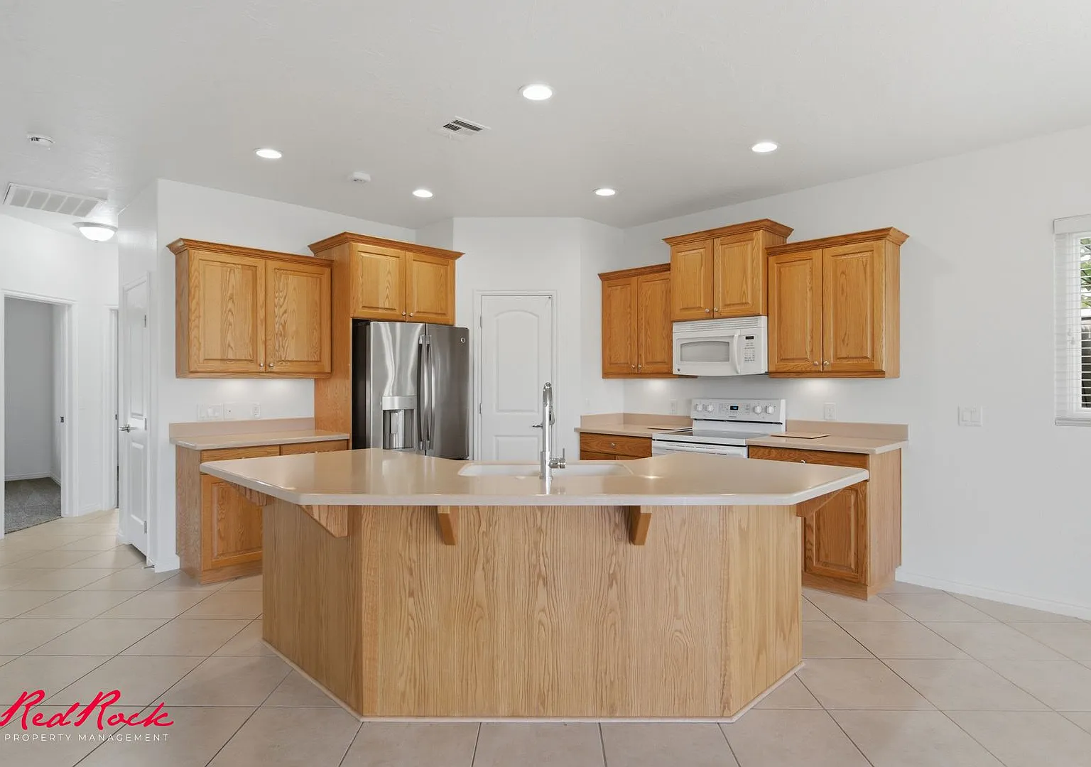 Gorgeous 3 Bedroom Home in SunRiver 55+ Community! — Photo 1