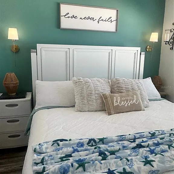 880 Mandalay Ave #309 — Photo 32