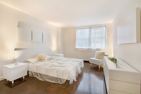 Sold by Corcoran | media 24