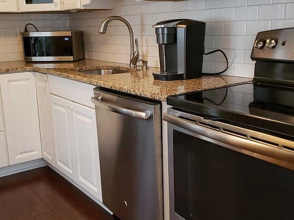 4th image of 585 Atwood Ct