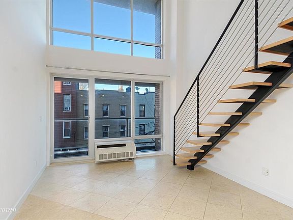 2nd image of 184 Eagle St APT 3C