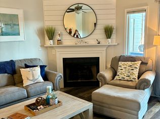 1137 Mariners Way APT 39, Huddleston, VA 24104