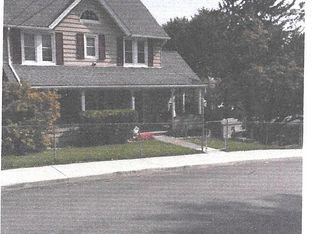 17 Herbert St, Beacon, NY 12508