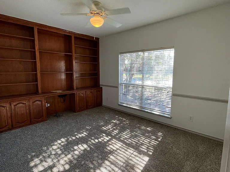 1200 Oakley Dr — Photo 12
