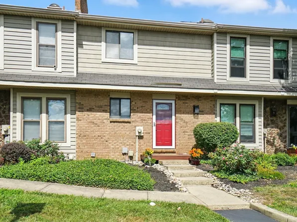 15 Overlook Ct, Fairfield, OH 45014