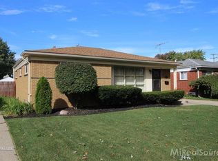 28823 Jane St, Saint Clair Shores, MI 48081