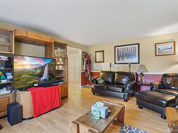 5th image of 3805 NE 143rd Ave