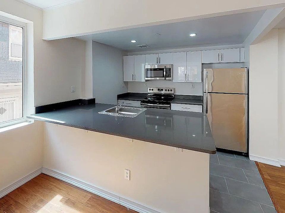 1st image of 82-76 116th St #302