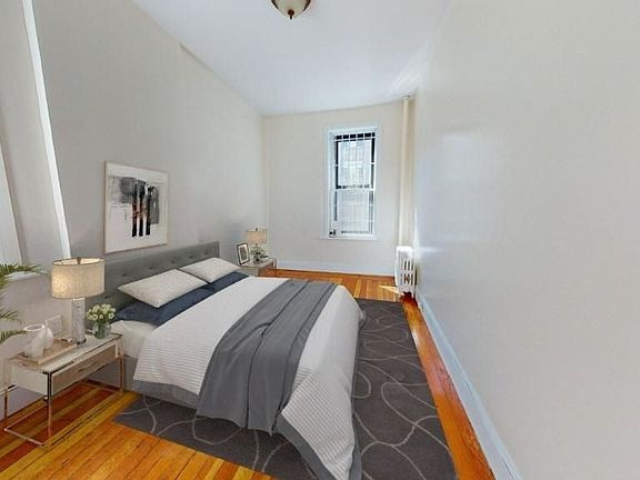 3rd image of 158 W 15th St APT 3D