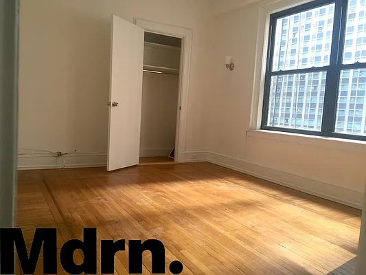 Rented by Mdrn Residential | media 4