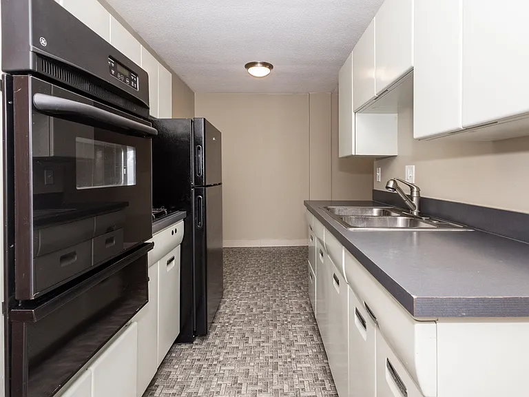 Kent Apartments — Photo 50