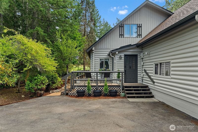 3rd image of 770 E Country Club Drive E