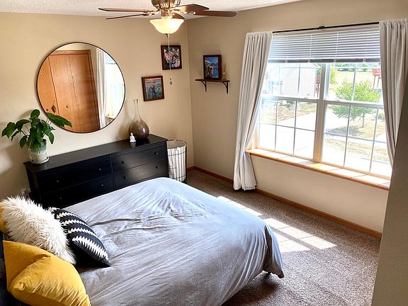 3rd image of 60 E Jefferson St #10
