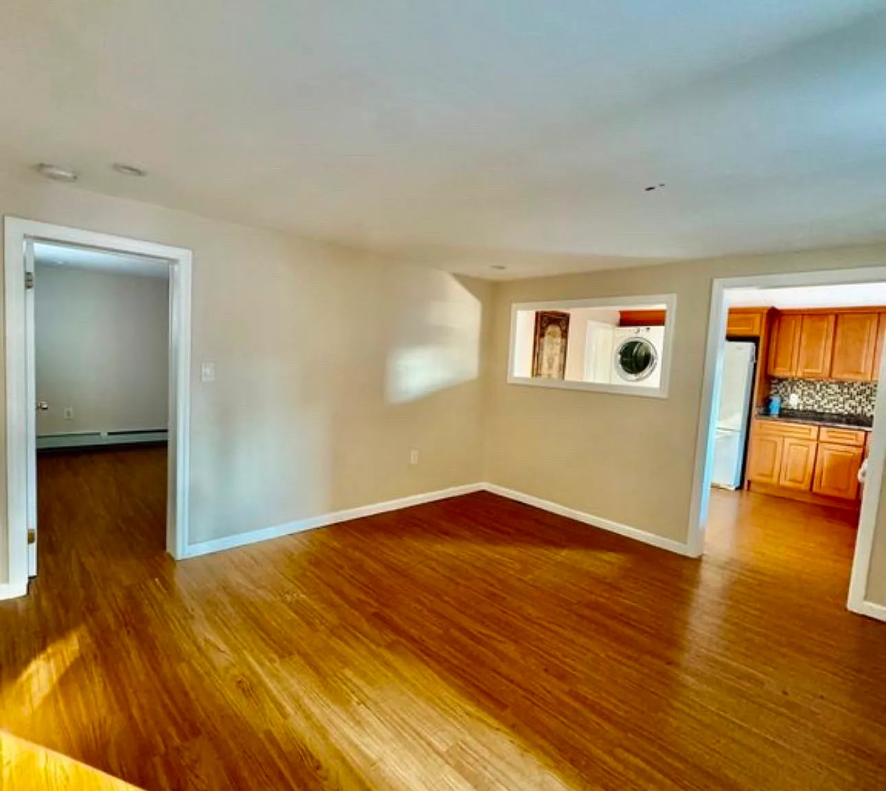 2 bed, 1100 sqft, $2,700 — Photo 2