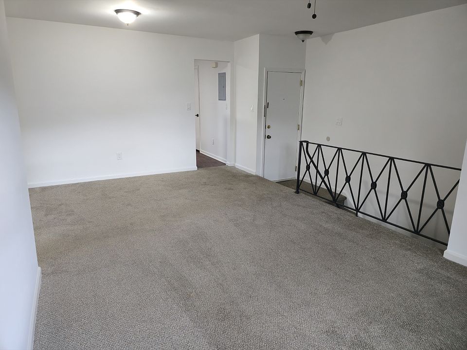 1st image of 16 Lakeside Dr #B