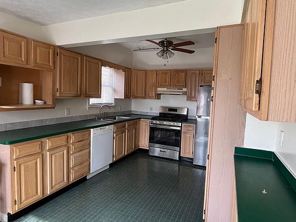 5th image of 3488 W 118th St