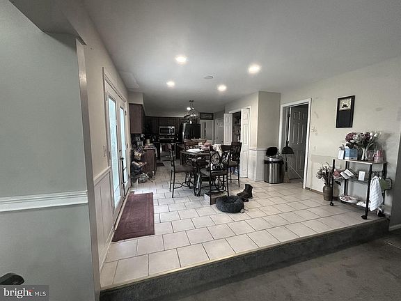 4th image of 224 Tralee Dr