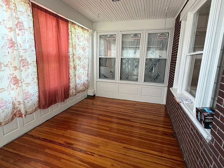 536 W Chew Ave — Photo 2