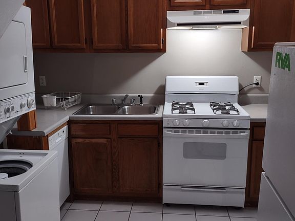 kitchen with stackable w/d