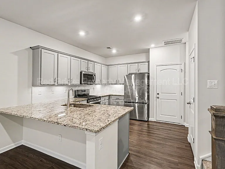 8009 Whitegrove Rd — Photo 10