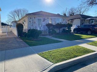 24150 148th Dr, Rosedale, NY 11422