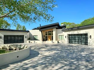 1023 Cottonwood Dr NW, Los Ranchos De Albuquerque, NM 87107
