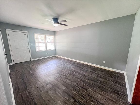 5th image of 5604 Edith St