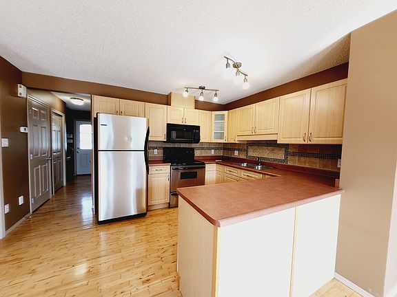 2nd image of 409 Hudson Ct NW